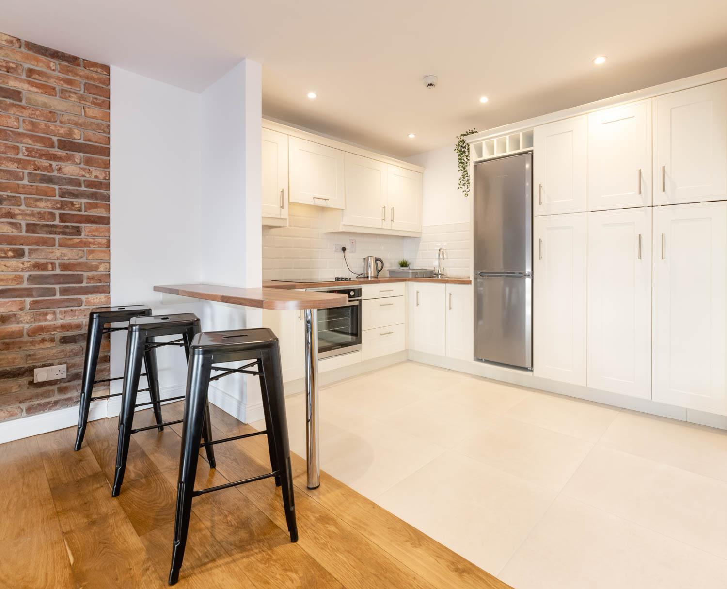 Modern Canal View Home, In City Centre, Sleeps 8 戈尔韦 外观 照片
